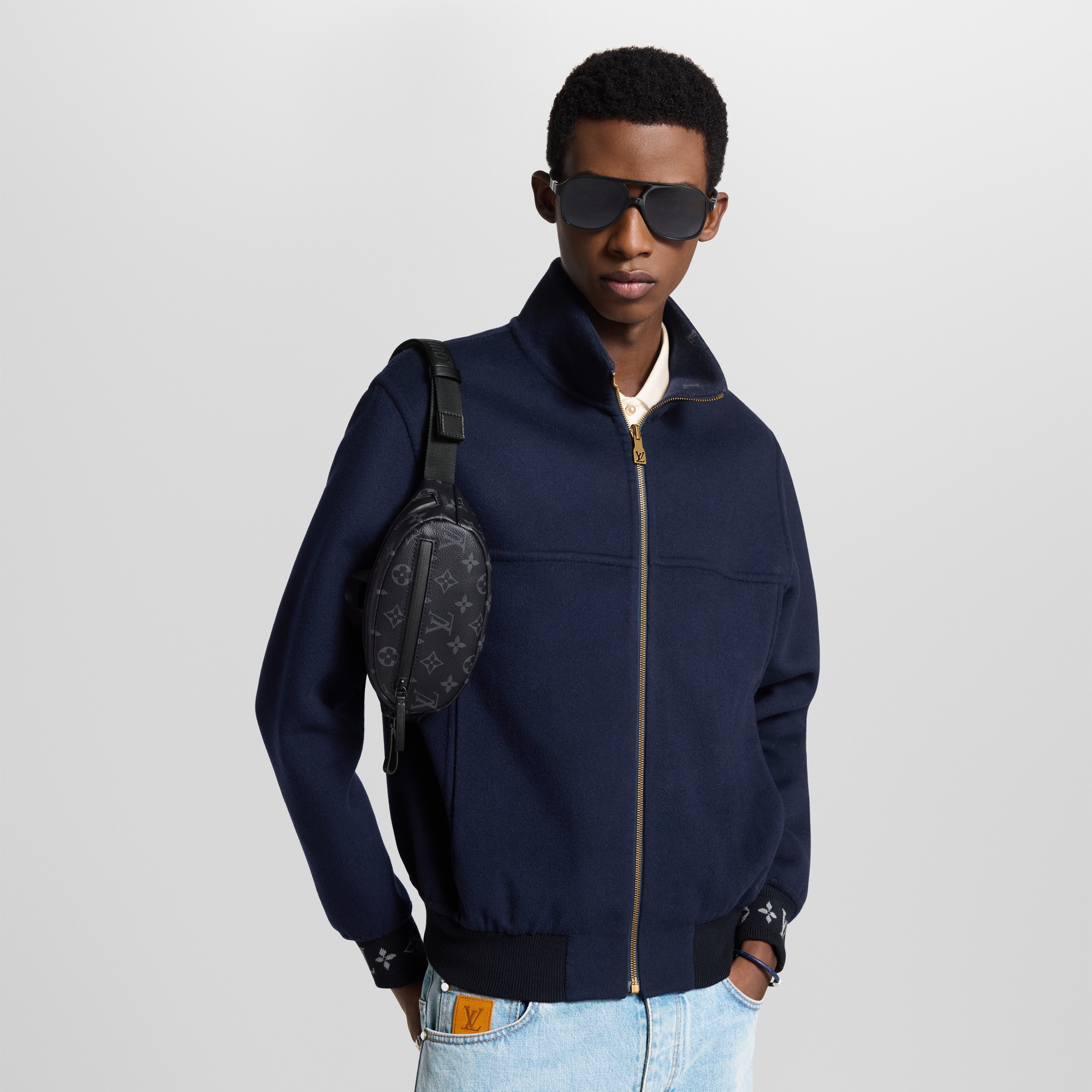 Catch Bumbag Monogram Eclipse - Bags M82777 | LOUIS VUITTON